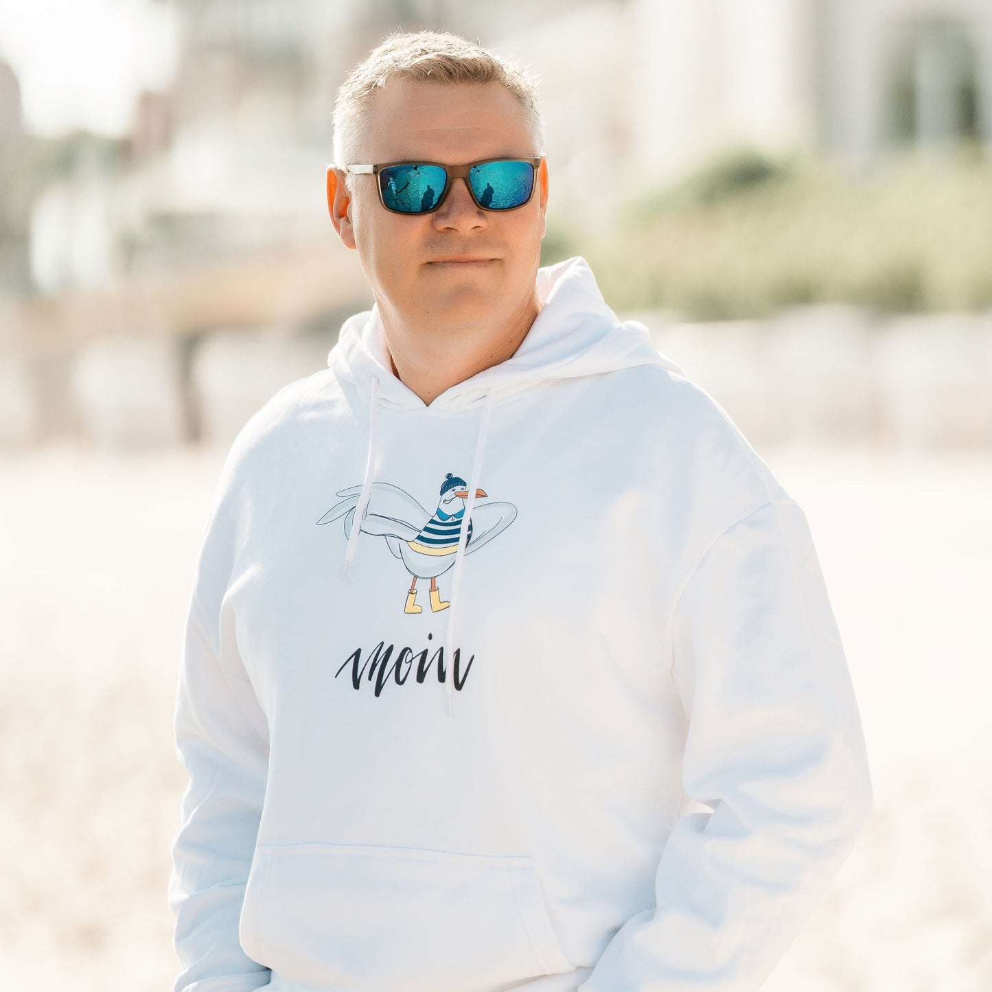 VACANCY Oversized Hoodie Moin Möwe
