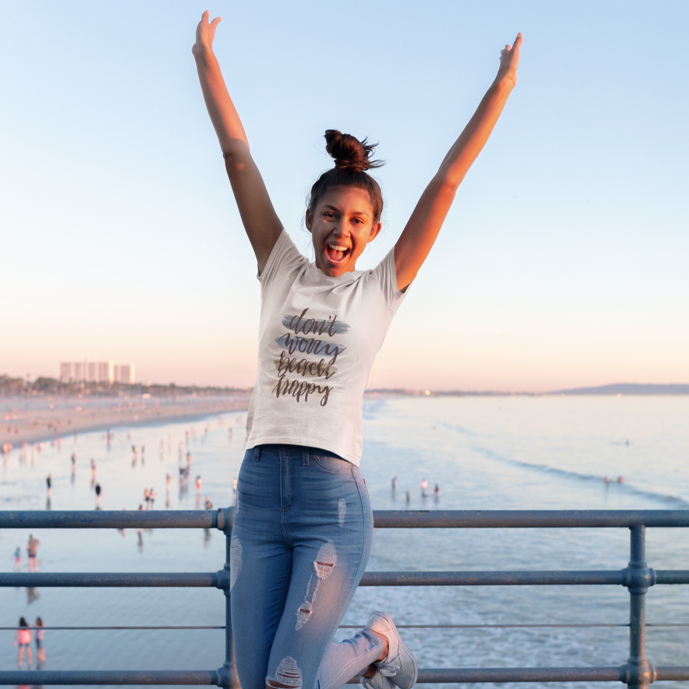 Premium Organic Shirt Women don´t worry beach happy